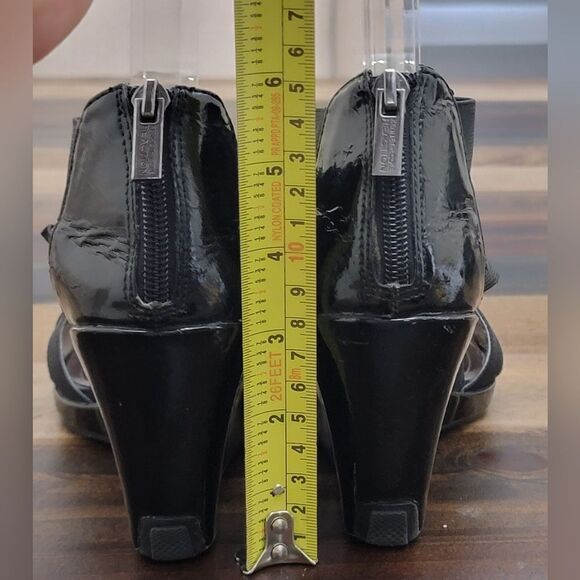 Kenneth Cole Reaction Women's Strappy Sandals Solid Black Back Zipper Size 7.5 - Picture 7 of 8